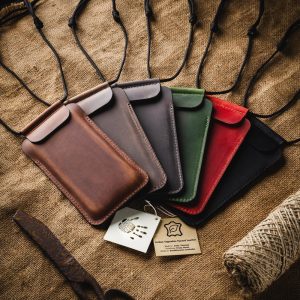 Necklace leather iPhone case personalized slim crossbody sleeve holder gift for him phone strap Crazy Horse iPhone 16 Pro Max Plus 16e 15 14