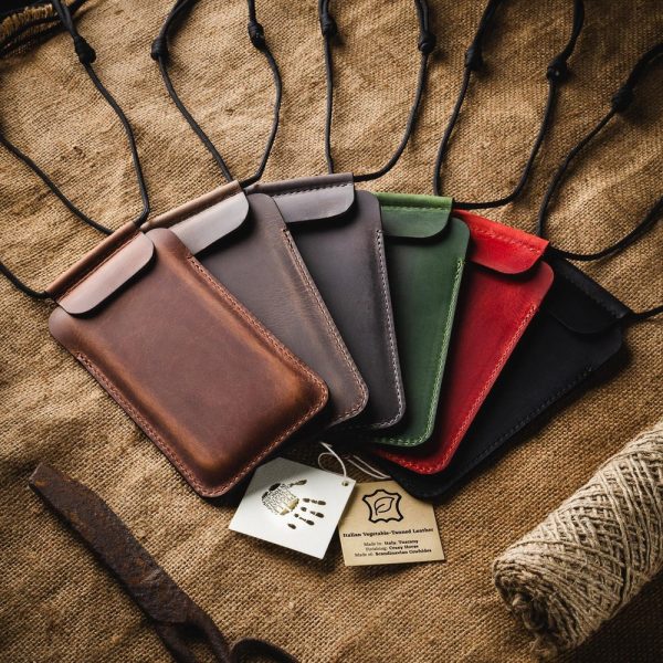 Necklace leather iPhone case personalized slim crossbody sleeve holder gift for him phone strap Crazy Horse iPhone 16 Pro Max Plus 16e 15 14