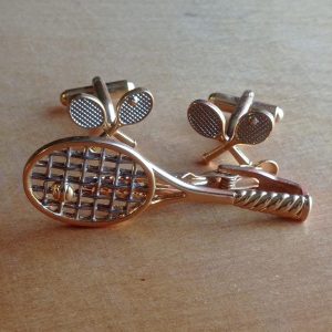 Vintage Tennis Racket Cufflinks and Tie Clip Set – Gold Tone – Men’s Sports Accessory – Gift for Tennis Lover – 1980s